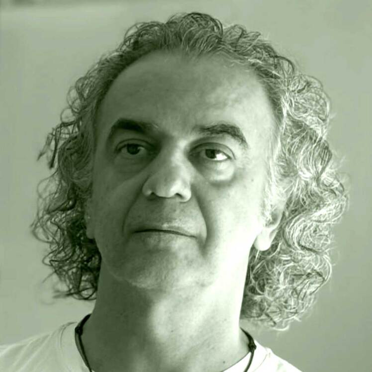 کم‌کم محو می‌شود 